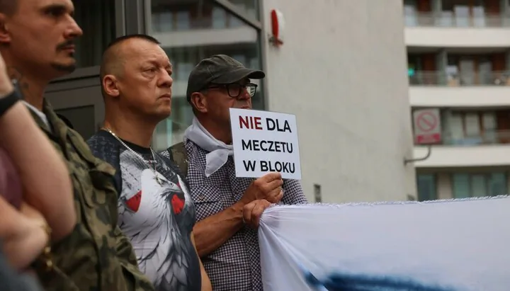 У Кракові відбувся протест проти використання житлового приміщення як мечеті