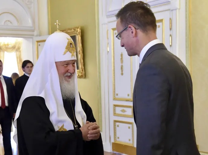 Сійярто похвалився, що Угорщина знову заблокувала санкції проти патріарха Кіріла
