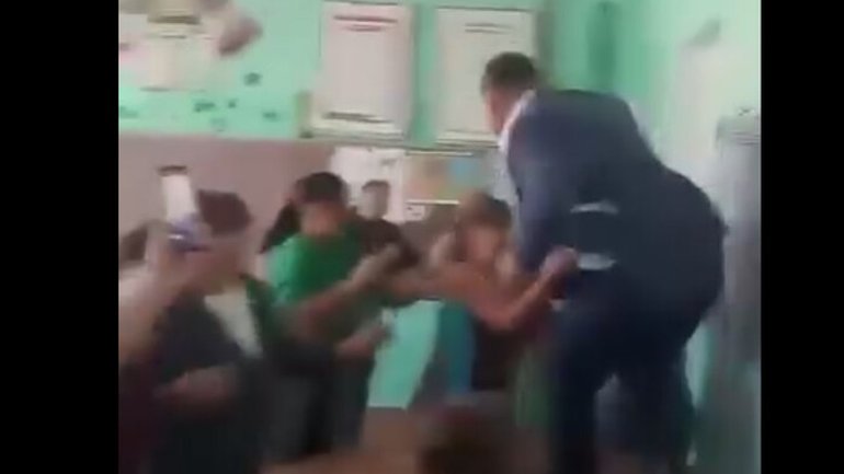 На Львівщині батьки школярів виганяли директора - прихильника УПЦ