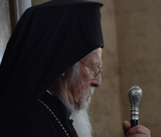 Вселенський патріарх висловив співчуття римо-католицькому єпископу у зв’язку з нападом на храм у Константинополі
