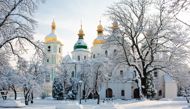 У Софії Київській презентують факсимільні видання трьох Апостолів