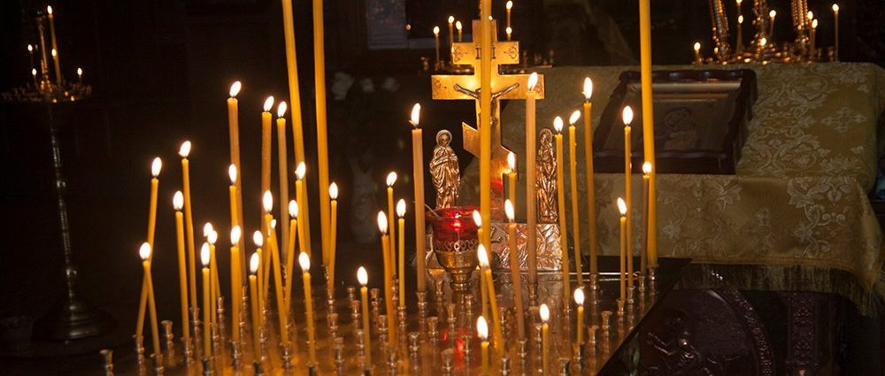 У Вінницькій та Одеській єпархіях підносять посилені молитви за упокоєння жертв російських обстрілів та зцілення поранених