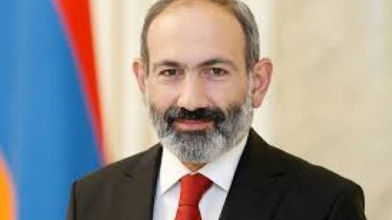 Пашинян перепросив єрархію Вірменської Апостольської Церкви за образливі слова