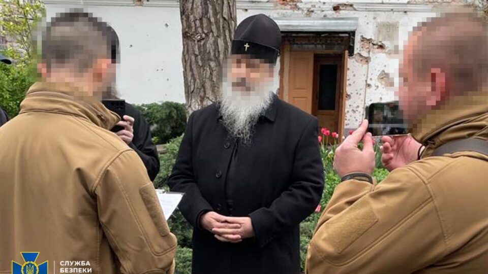 Митрополита Святогірської лаври підозрюють у здачі позицій ЗСУ