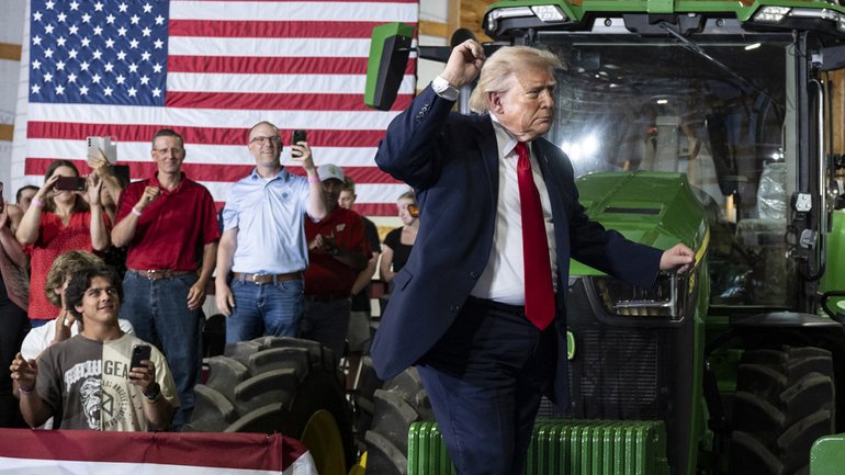 Трамп назвав демократів «безбожними комуністами», які хочуть відновити війну проти християн