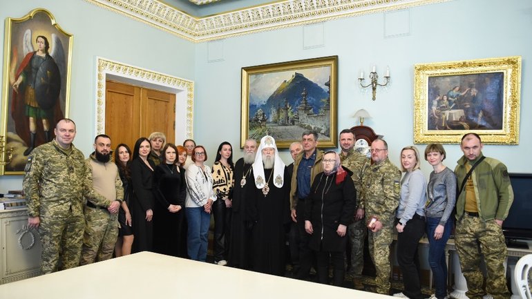 Патріарх Філарет нагородив українських воїнів і волонтерів