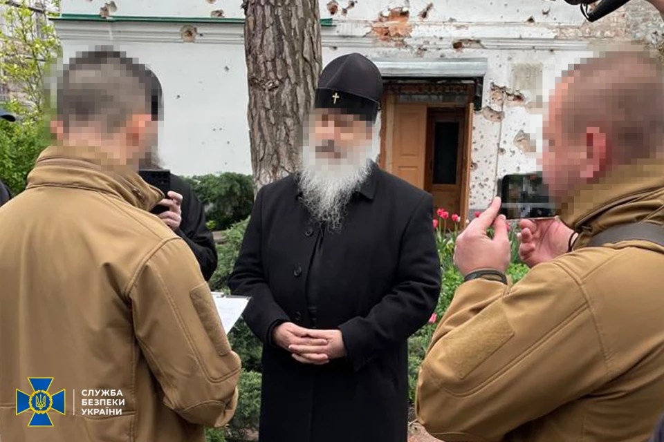Суд залишив під вартою настоятеля УПЦ через підозру у розголошенні даних ЗСУ