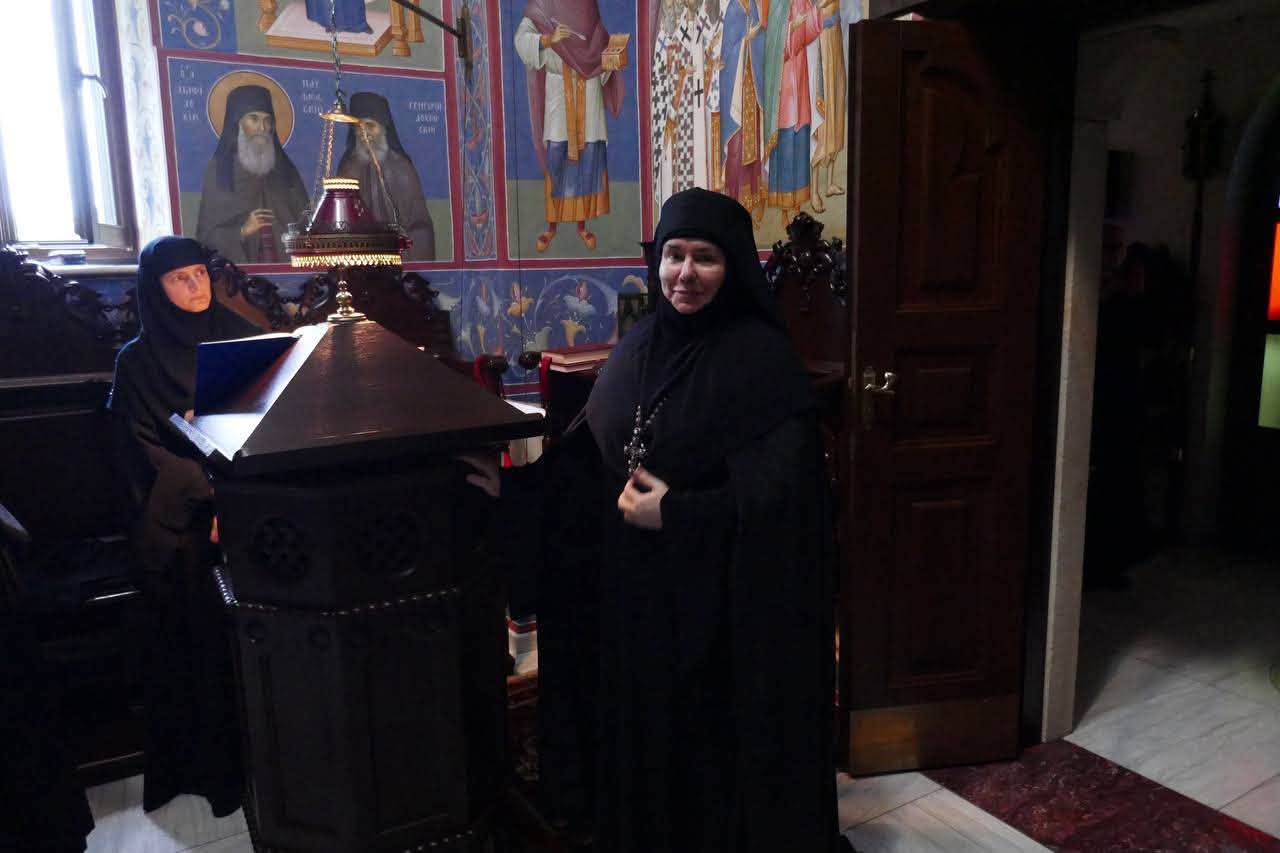 У жіночому монастирі в селі Велика Вільшанка на Київщині троє насельниць прийняли постриг
