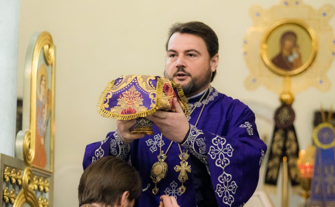 «Марнотрацтво предметів канцелярії», – митрополит Олександр про заборони УПЦ священникам, що перейшли