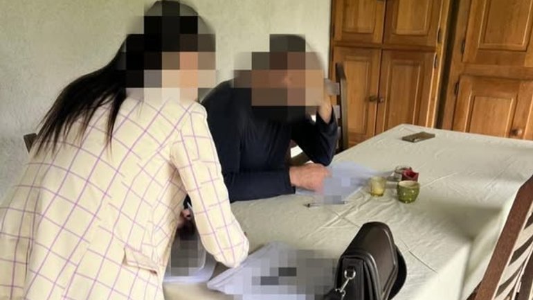 Очільнику монастиря УПЦ у Старокостянтинові, де виявили тіло воїна ЗСУ, оголосили підозру
