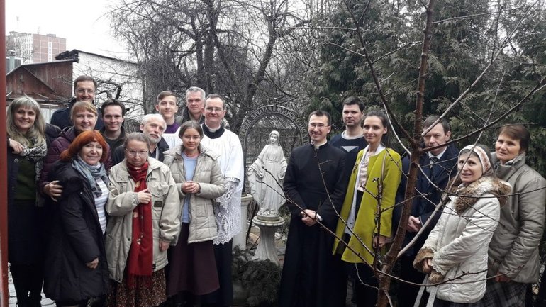 Перший російськомовний священик-лефеврист возить гуманітарку до "ДНР" і вважається там "своїм", - ЗМІ