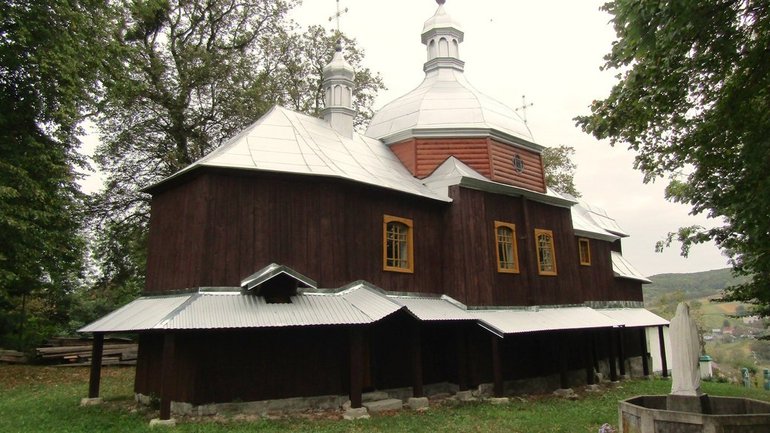 На Тернопільщині відновили давню дерев’яну церкву