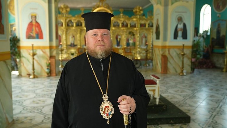 Нашестя сарани на Запоріжжі: єпископ ПЦУ розвінчує міфи про "Божу кару"
