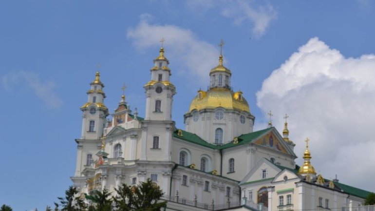 Парафіяни УПЦ вирушили хресною ходою з Волині до Почаївської лаври