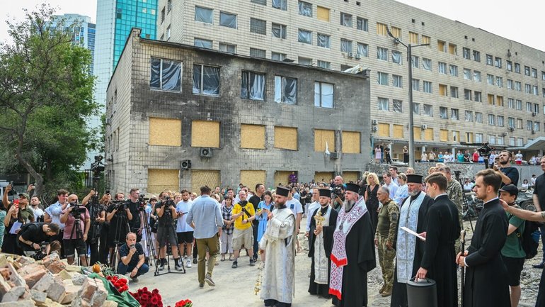 Митрополит Епіфаній звершив панахиду в дитячій лікарні «Охматдит»