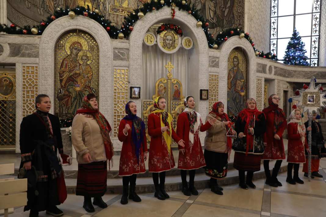 До Спасо-Преображенського собору Києва завітали колядники