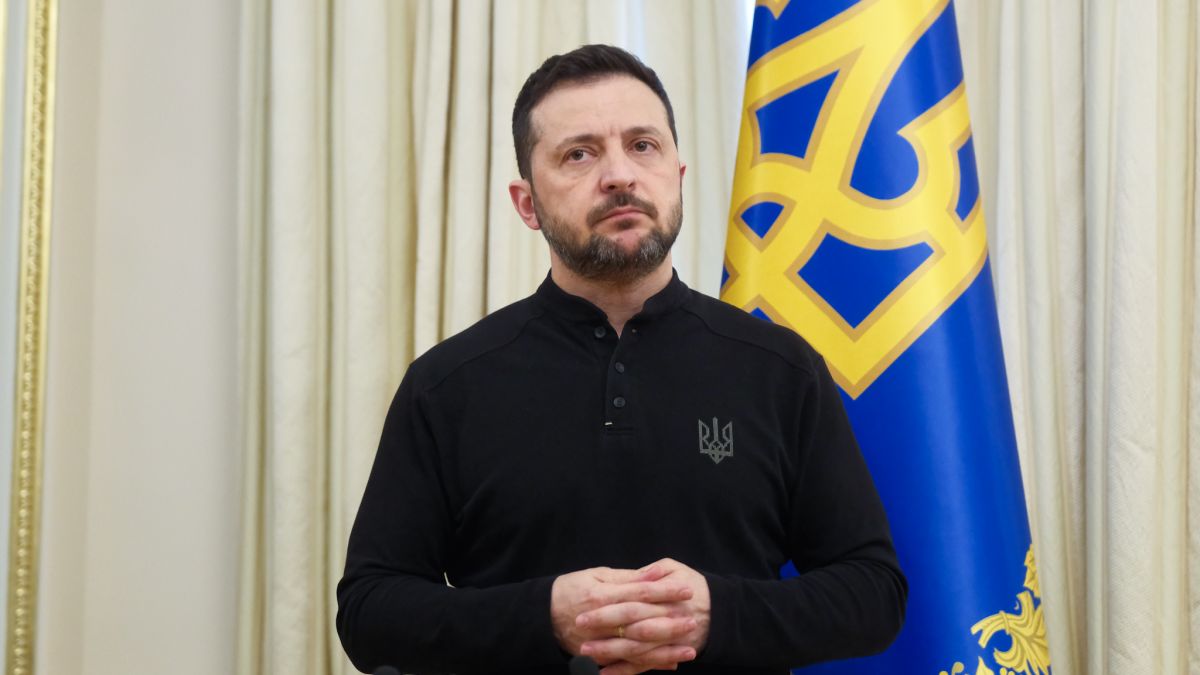 Персонажам з російськими паспортами немає місця в Україні, - Зеленський