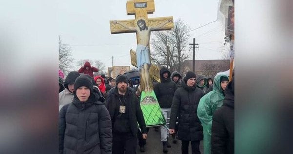 Попри заборону прихильники УПЦ провели хресну ходу до скиту російської святої на Буковині