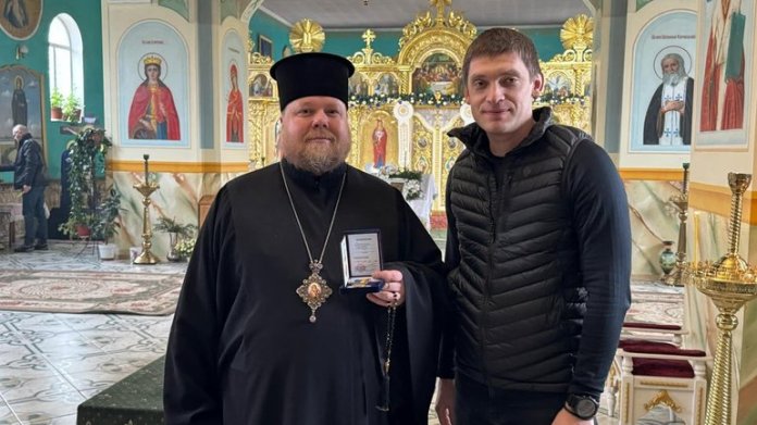 Запоріжжя відзначило заслуги єпископа ПЦУ медаллю