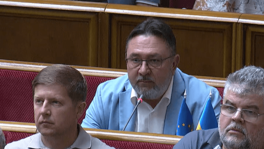 Політичний резонанс: відставка нардепа Микити Потураєва