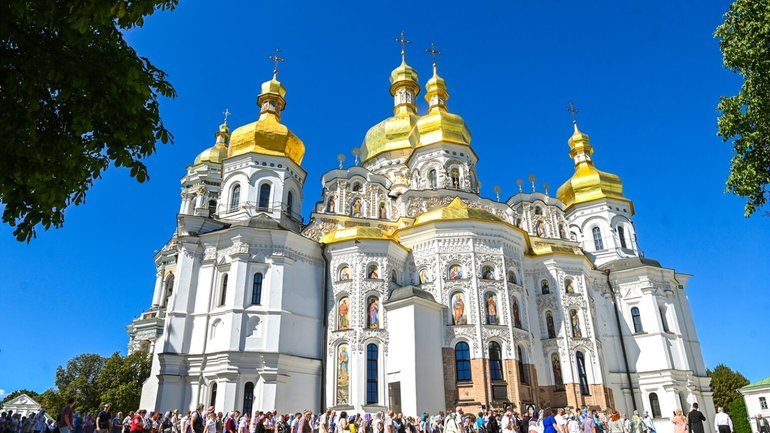 У Києво-Печерській лаврі Предстоятель ПЦУ молився за оборонців Батьківщини
