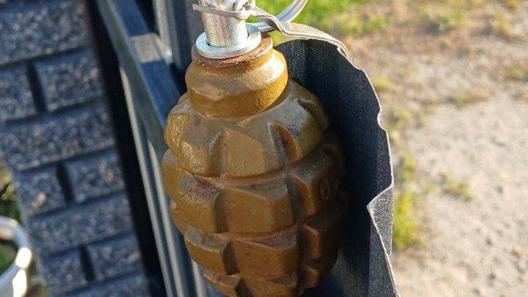 На Волині невідомі почепили гранату на паркан будинку, де ночував священик ПЦУ - РІСУ