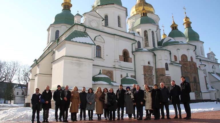 Представники ЄС відвідали  Софійський собор