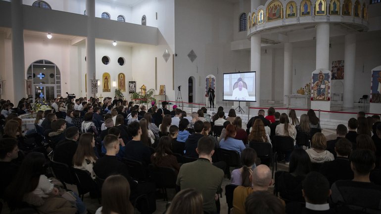 Папа Франциск до української молоді: «Маєте бути патріотами своєї Батьківщини»
