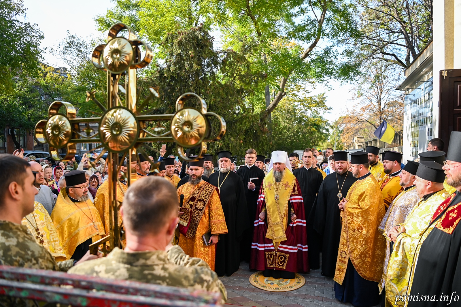 Митрополит Епіфаній звершив чин освячення хреста на купол собору Різдва Христового в Одесі