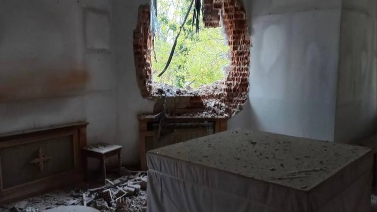 У Мирнограді ворожий снаряд влучив у вівтар храму УПЦ