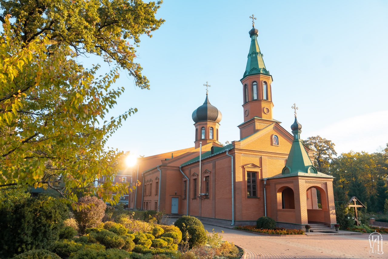 Митрополит Онуфрій звершив Божественну літургію перед засіданням Священного Синоду УПЦ.