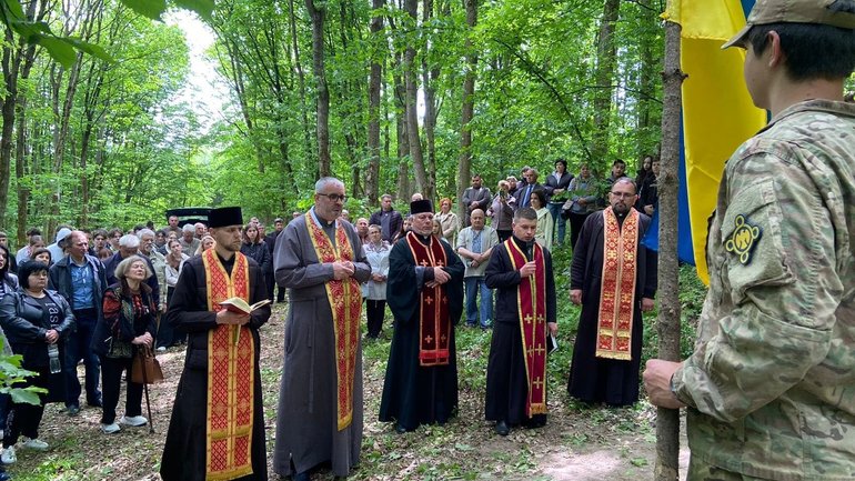 У Дітковецькому лісі освятили пам’ятний хрест на місці останнього бою 18 вояків УПА
