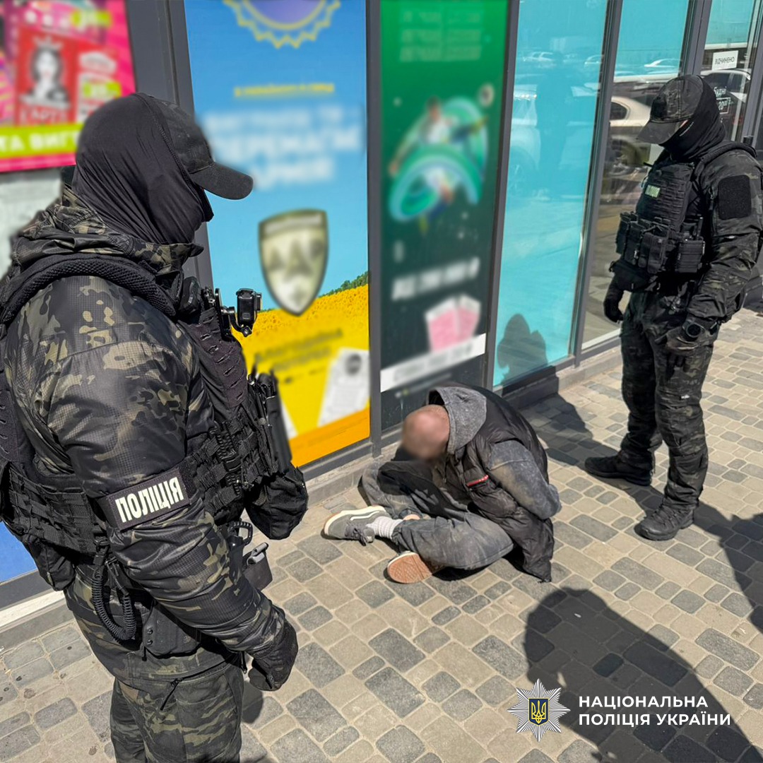Звтримано ділка, який у Києві продавав "бронь" військового капелана за $25ʼ000