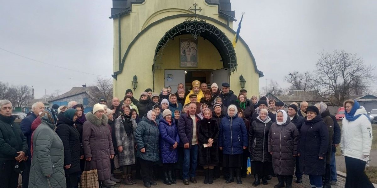 На Київщині у Троїцькому храмі вперше відслужили літургію українською мовою