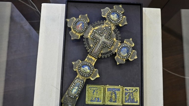 У Запоріжжі до Дня хрещення Київської Русі представили унікальну виставку