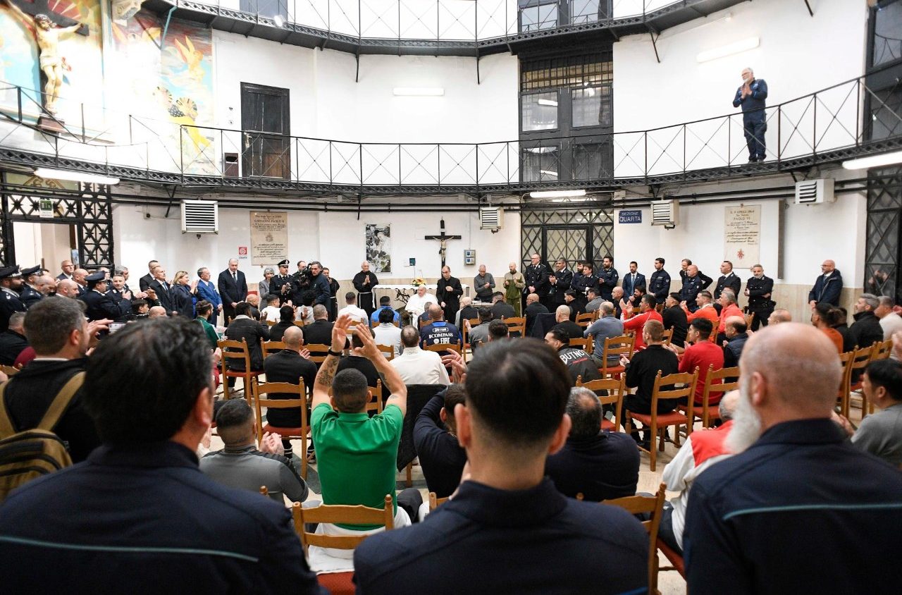 Папа Франциск відвідав римську в’язницю