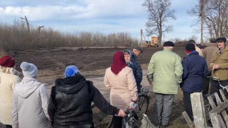 Місцева влада бульдозерами знищила цвинтар жертв Голодомору на Чернігівщині