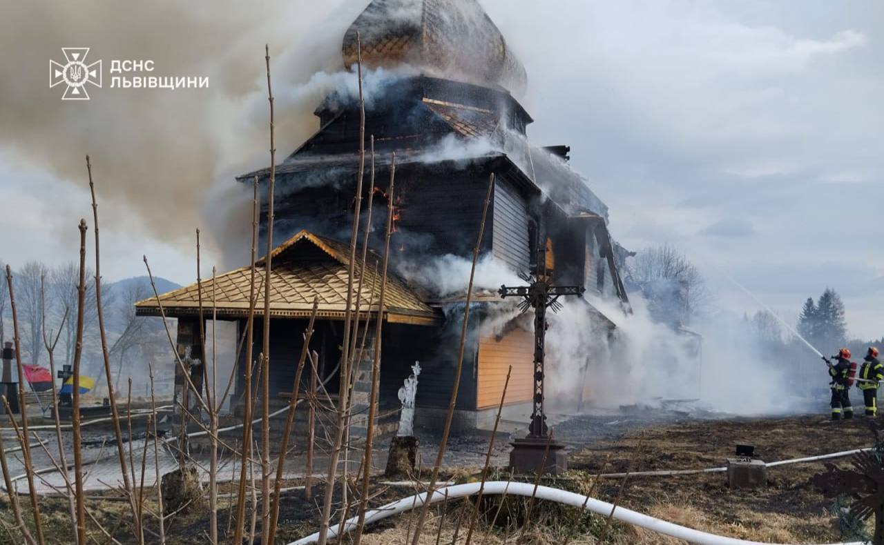 На Львівщині згоріла церква