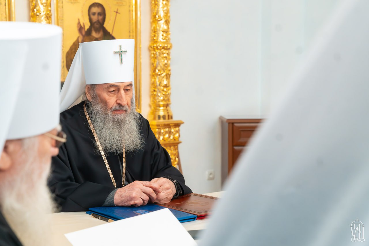 Позачергове засідання Синоду УПЦ у Києві: обговорення шляхів подальших дій