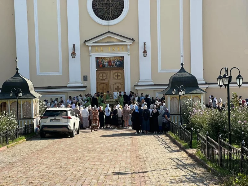 Передачу Свято-Духівського собору ПЦУ у Чернівцях виконуватимуть примусово, — виконавча служба