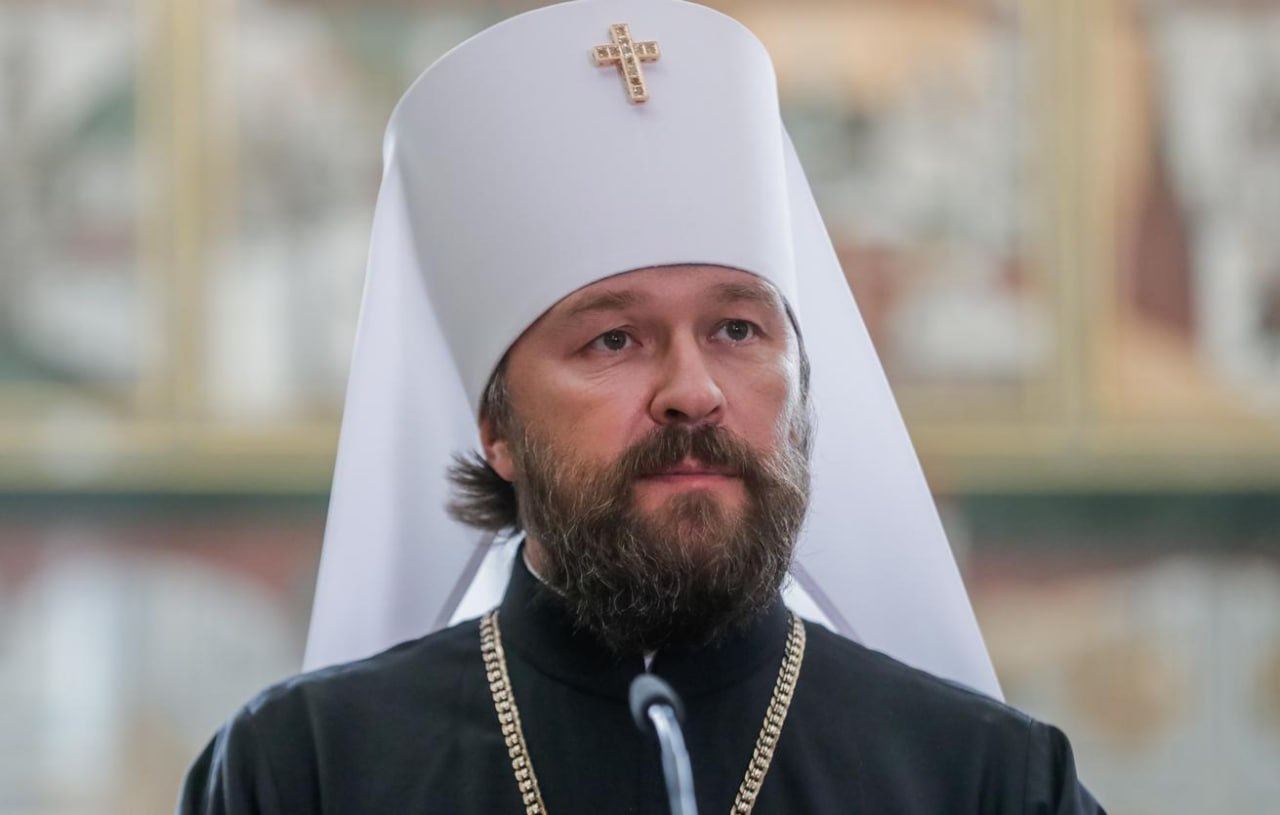 Митрополит Іларіон (Алфеєв) Російської православної церкви залишив Чехію після затримання та звільнення