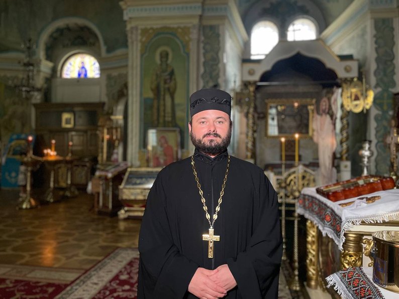 Отець Василій перейшов з УПЦ до ПЦУ