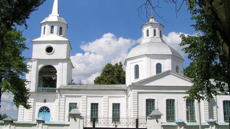 Пошкодження Благовіщенського храму в Тростянці внаслідок обстрілу