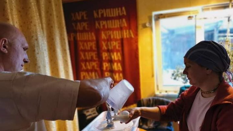 Російський військовий розстріляв сімейну пару кришнаїтів на окупованій Херсонщині