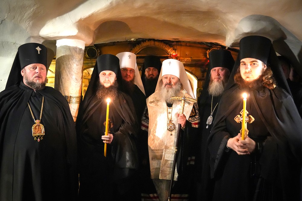 В УПЦ  стверджують, що в лаврі живуть понад 140 їхніх монахів