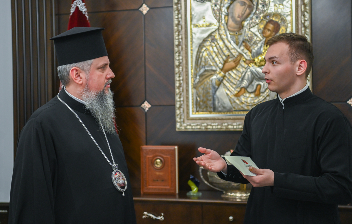 Митрополит Епіфаній долучився до благодійного збору студентів КПБА - OCU