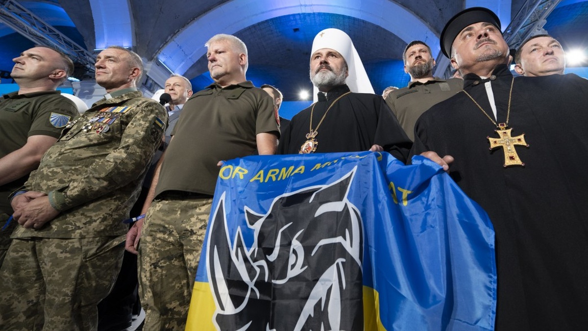 Посади штатних капеланів заповнені приблизно наполовину - капелан Гореньков