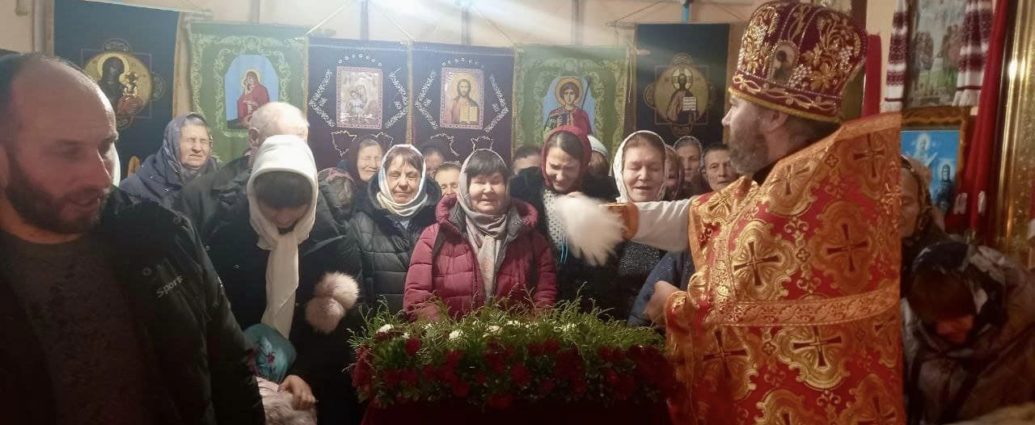 Релігійна громада УПЦ перейшла в ПЦУ, але чомусь молиться у хаті?— інформаційна пропаганда на Волині викликає обурення користувачів соцмереж