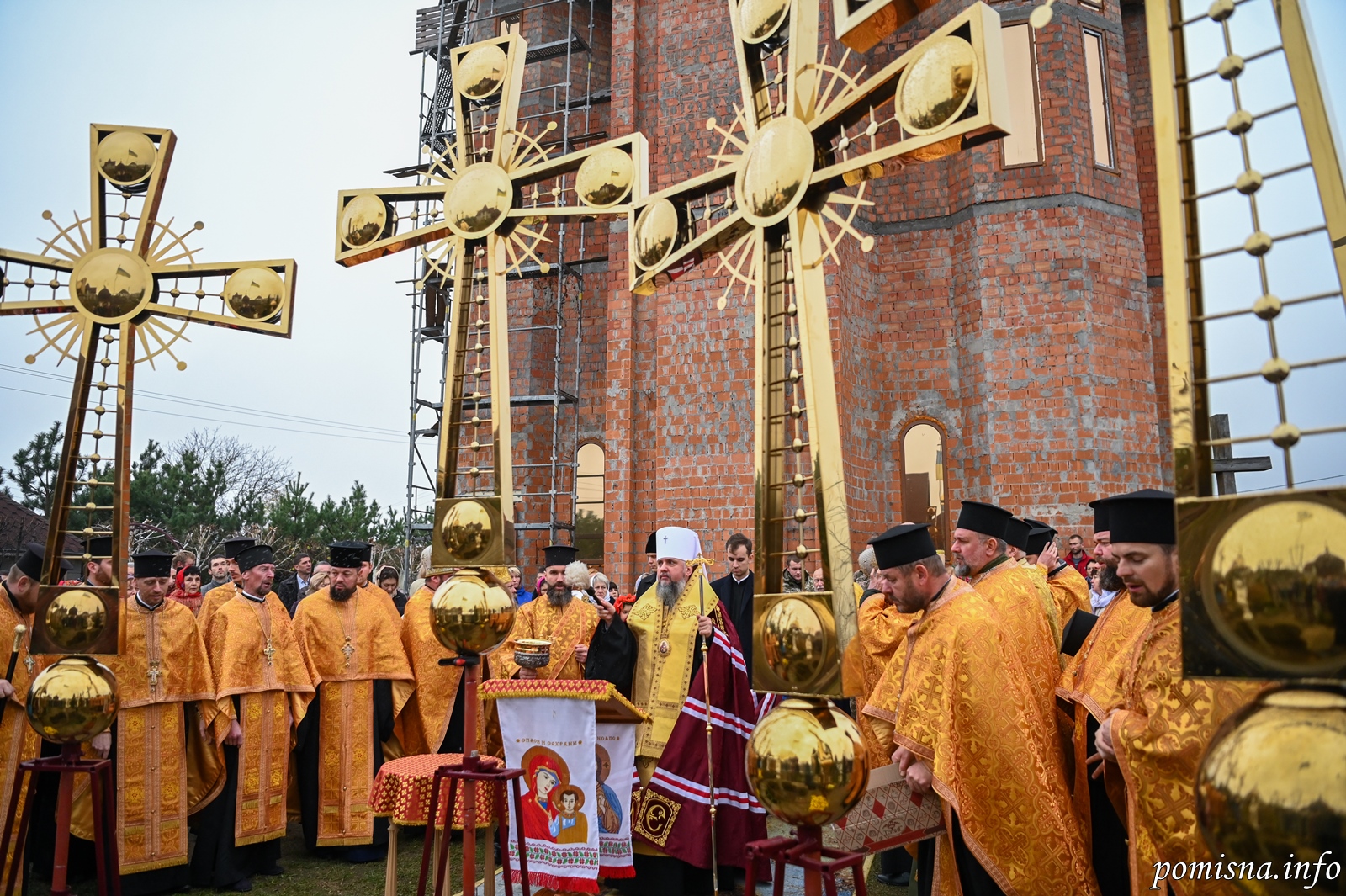 Митрополит Епіфаній звершив освячення хрестів на куполи новозбудованого храму в с. Гнатівка