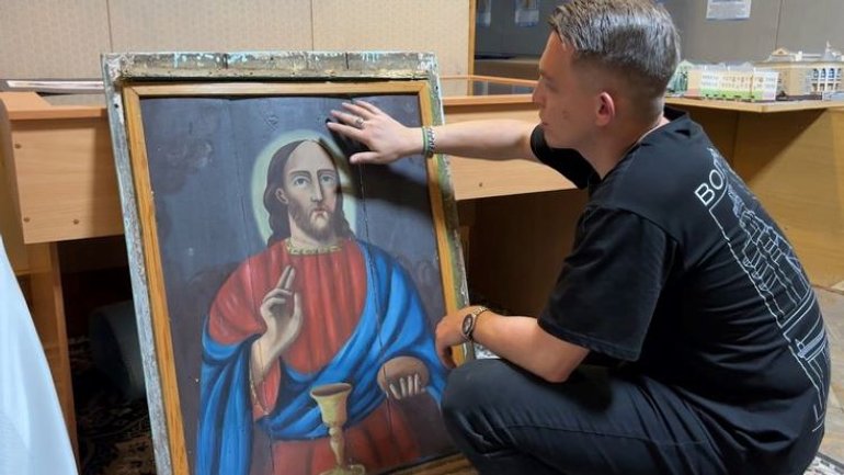 На Волині завдяки рентгену під іконою ХІХ століття виявили ще два давніші зображення